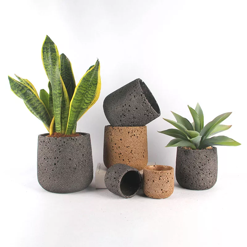 Pots de fleurs classiques en grès