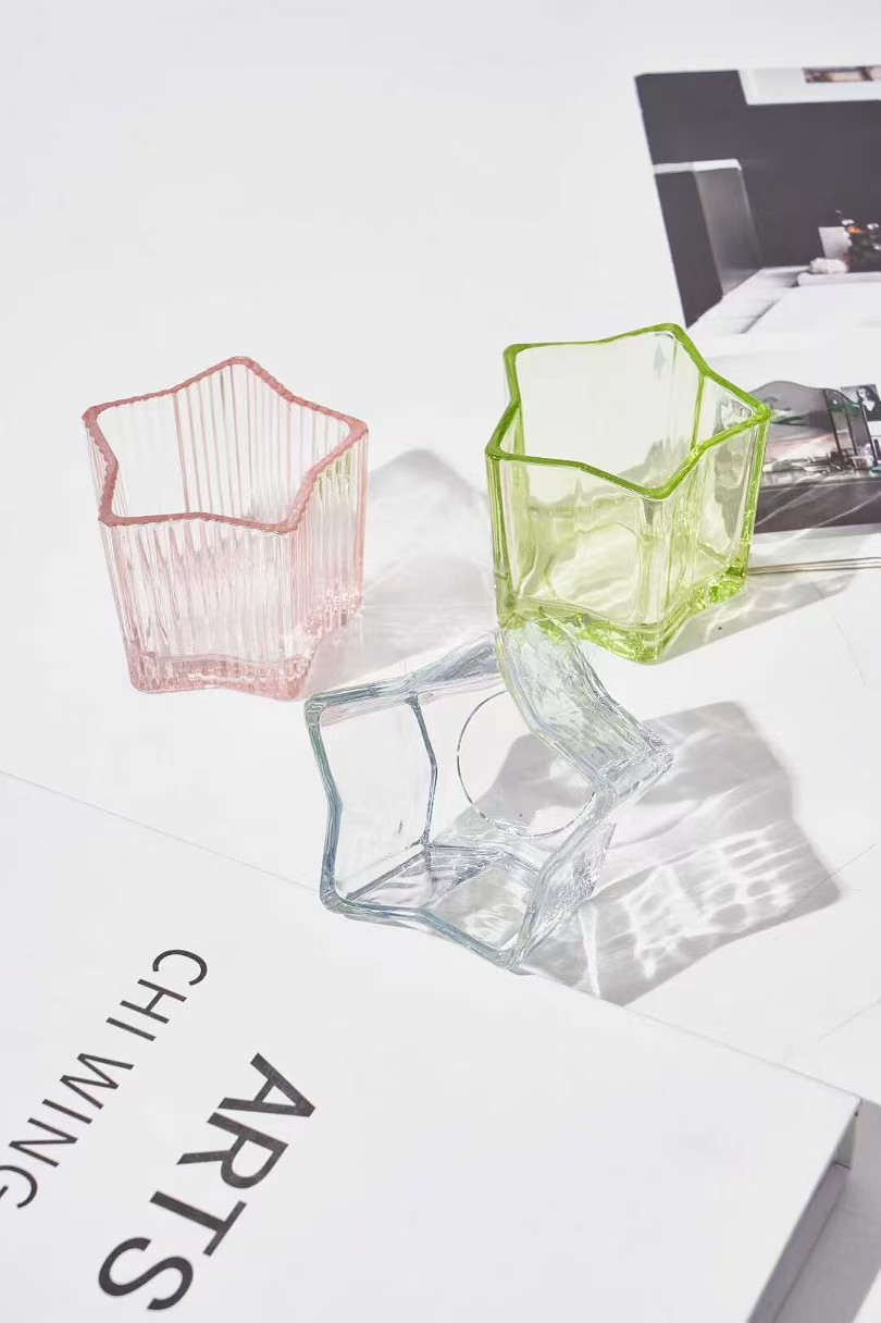 Bougeoir en verre en forme d'étoile Bougeoir en verre en forme d'étoile